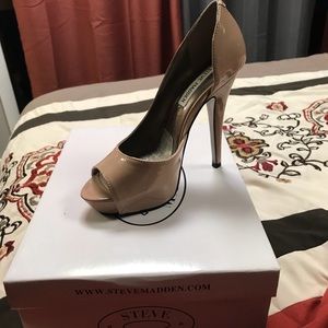 Nude heel to work day or night